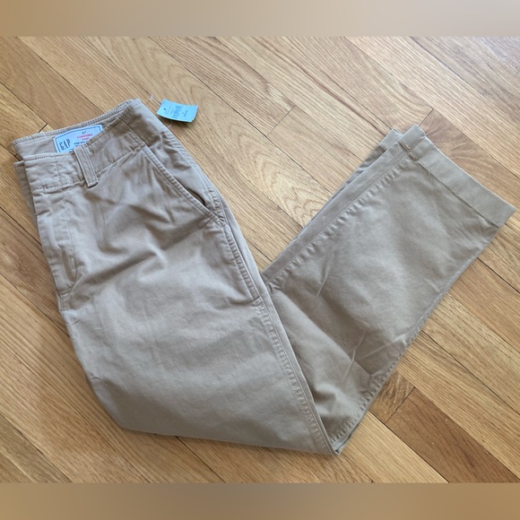 NWT Gap Mid Rise Downtown Khakis Size 2 Petite (2P) - Picture 2 of 4